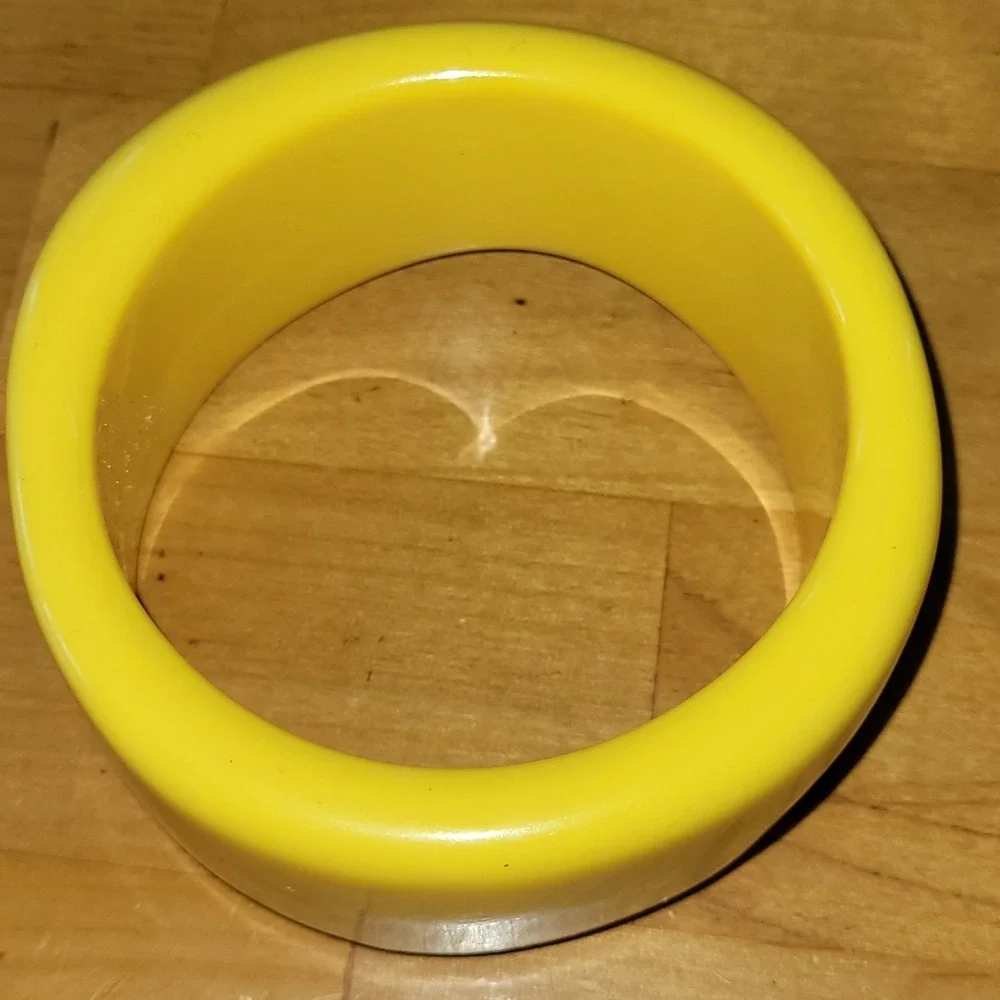Chunky Yellow Acrylic Resin Bangle Bracelet Wide Mod 2.5 Inch 79g